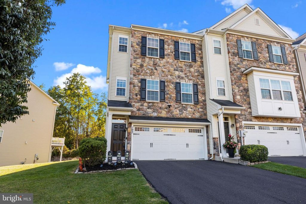 193 GRAYSTONE DR, Feasterville Trevose, PA 19053