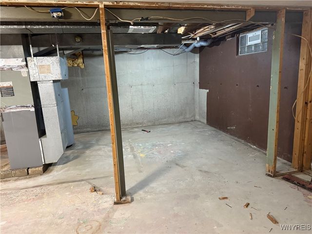 52 Rachelle Drive, Cheektowaga, NY 14227