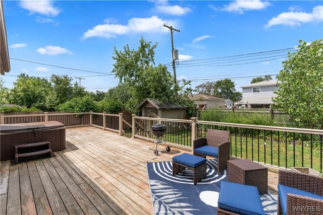 52 Rachelle Drive, Cheektowaga, NY 14227