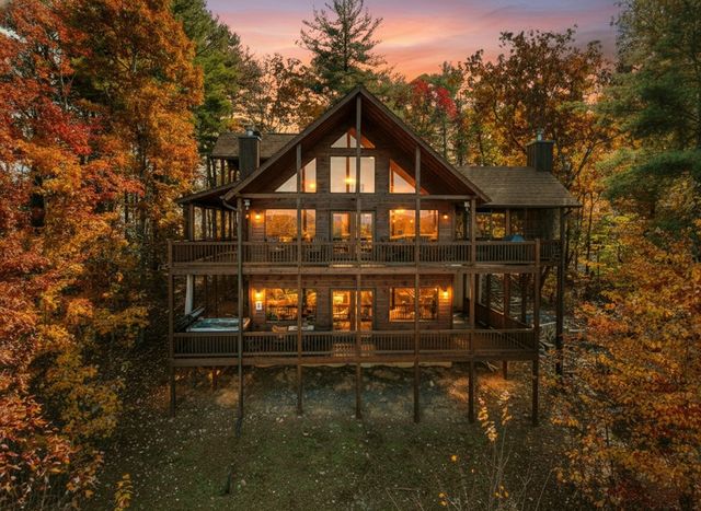 136 Oasis Drive, Blue Ridge, GA 30513