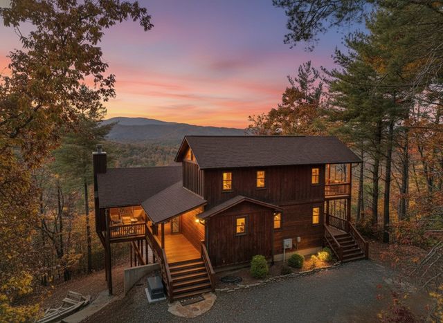 136 Oasis Drive, Blue Ridge, GA 30513