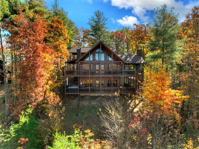 136 Oasis Drive, Blue Ridge, GA 30513