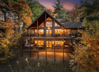 136 Oasis Drive, Blue Ridge, GA 30513