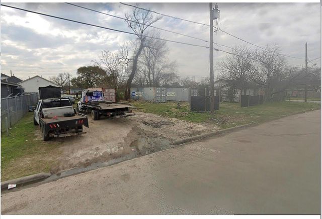 3909 Maury Street, Houston, TX 77009