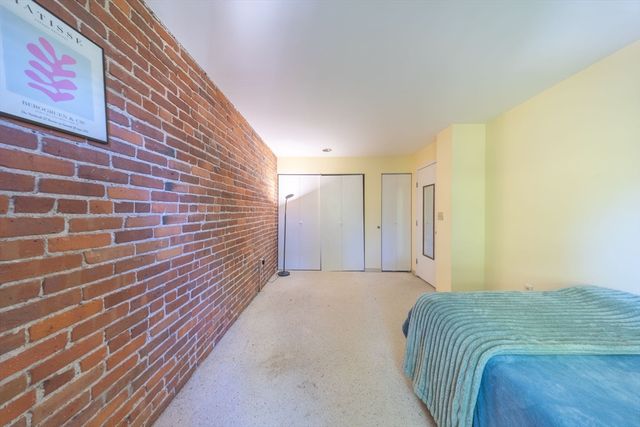 102 Gainsborough St 402E, Boston, MA 02115