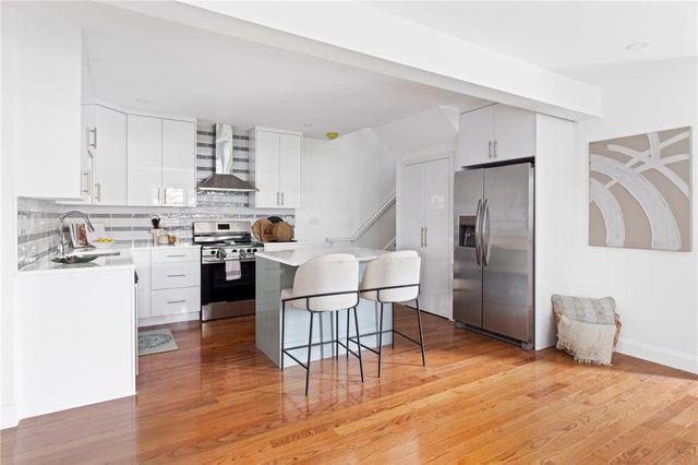 18 Pevear Avenue, Warwick, RI 02886