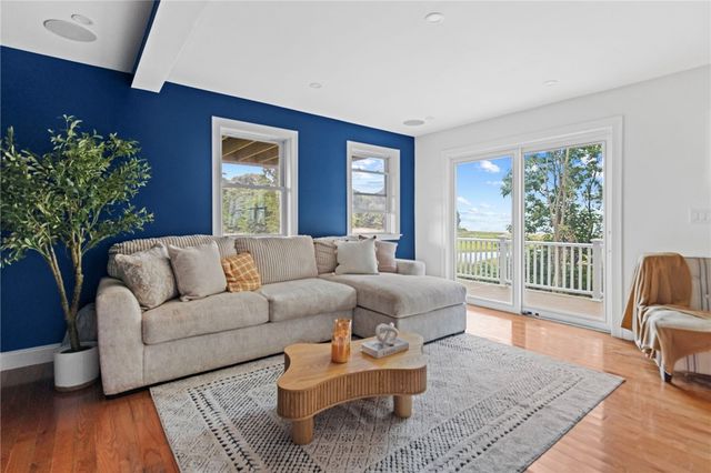 18 Pevear Avenue, Warwick, RI 02886