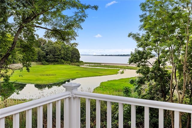 18 Pevear Avenue, Warwick, RI 02886