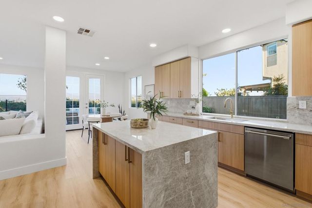 12086 Little Silver Ct, San Diego, CA 92131