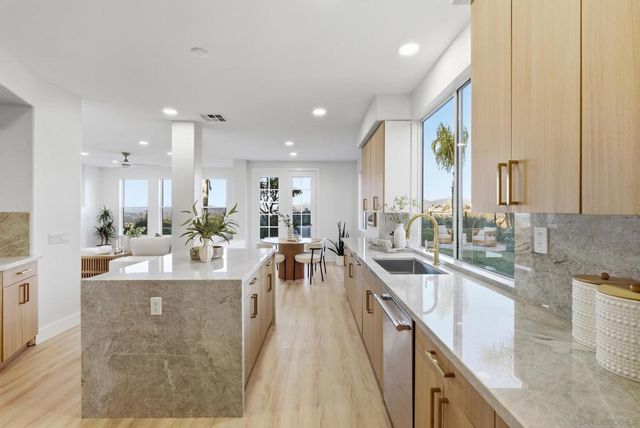 12086 Little Silver Ct, San Diego, CA 92131