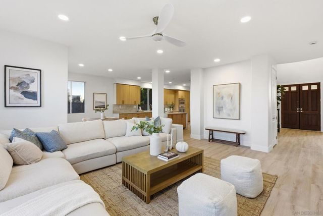 12086 Little Silver Ct, San Diego, CA 92131