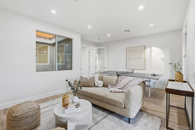 12086 Little Silver Ct, San Diego, CA 92131