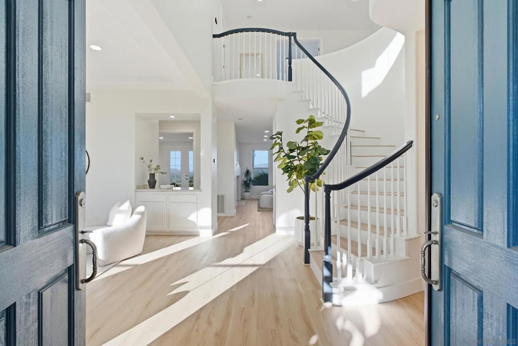 12086 Little Silver Ct, San Diego, CA 92131 — photo 2