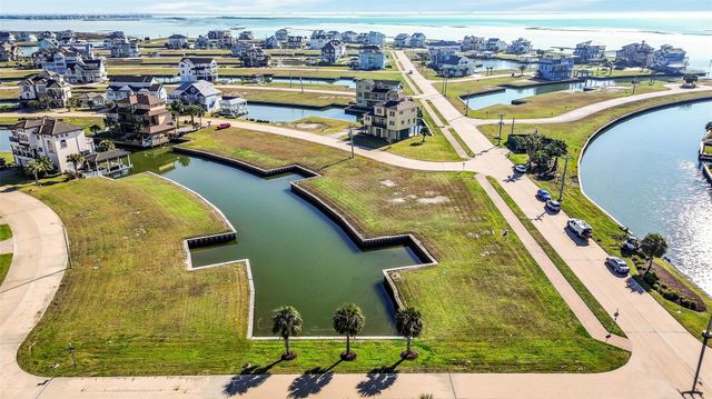 30 Long Key, Hitchcock, TX 77563