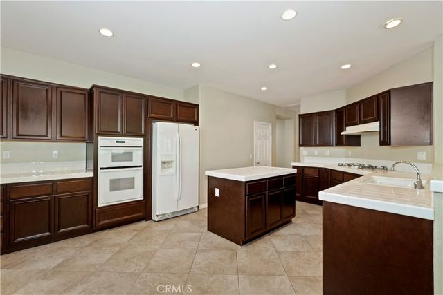 11111 Evergreen, Corona, CA 92883