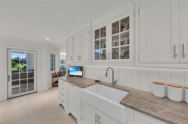 548 HALYARD LANE, Longboat Key, FL 34228