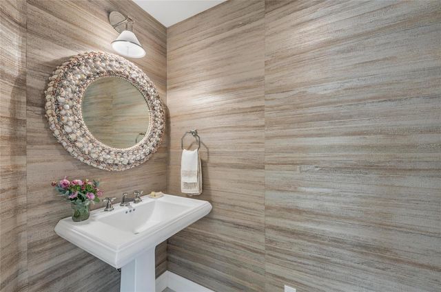 548 HALYARD LANE, Longboat Key, FL 34228