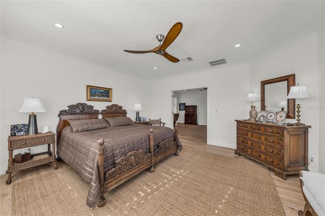 548 HALYARD LANE, Longboat Key, FL 34228