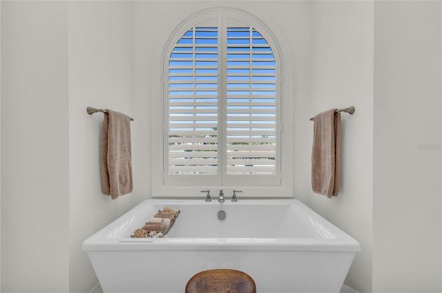 548 HALYARD LANE, Longboat Key, FL 34228