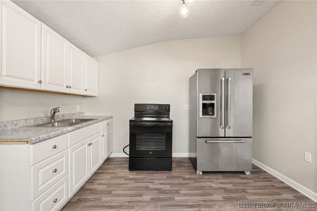 2030 Ekin Avenue, New Albany, IN 47150