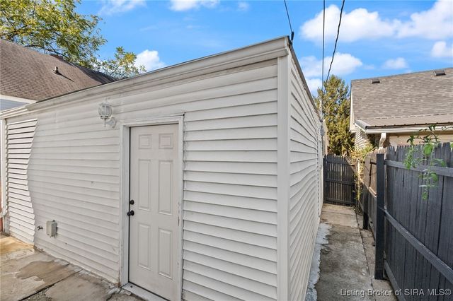 2030 Ekin Avenue, New Albany, IN 47150