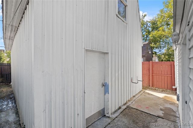 2030 Ekin Avenue, New Albany, IN 47150