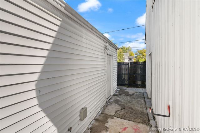 2030 Ekin Avenue, New Albany, IN 47150