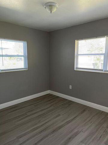 2302 CONTINENTAL BOULEVARD, Orlando, FL 32808