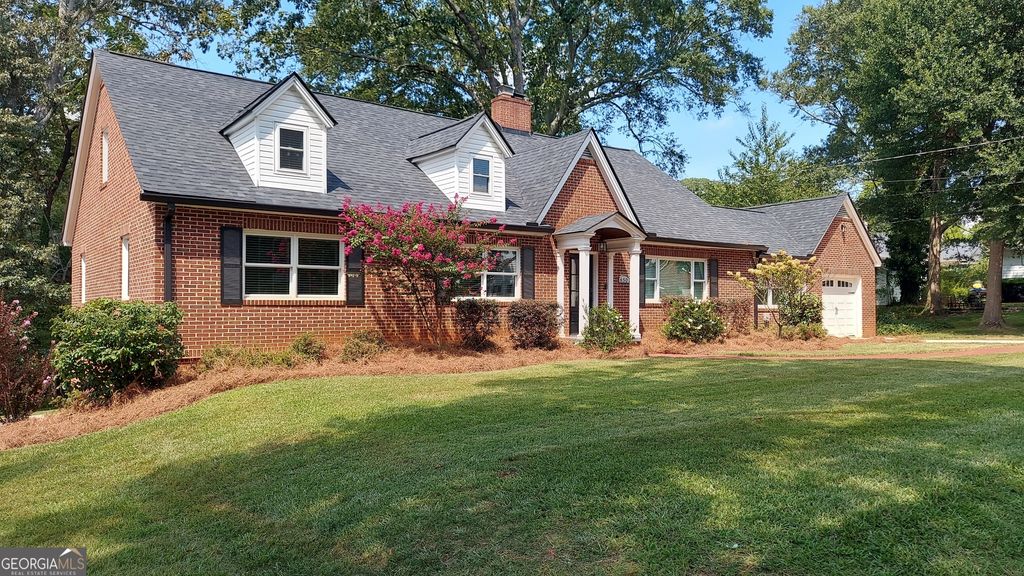 650 Blueridge Avenue, Gainesville, GA 30501