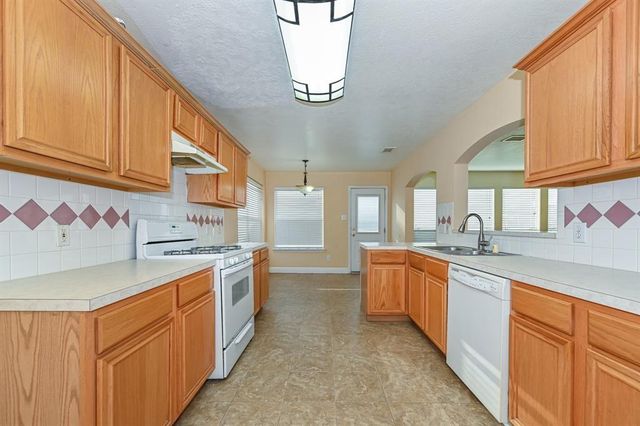 11830 Hueco Tanks Drive, Sugar Land, TX 77498
