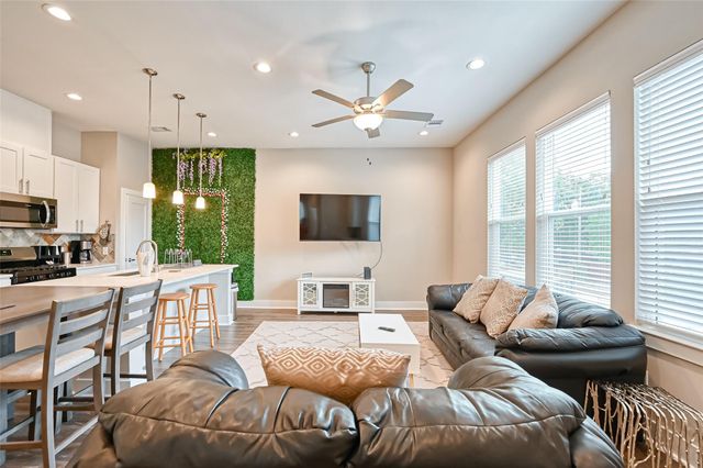 882 Fortune St Street, Houston, TX 77088