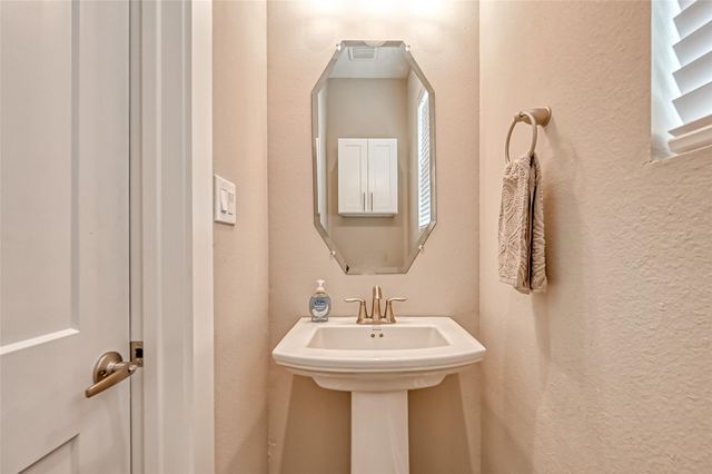 882 Fortune St Street, Houston, TX 77088