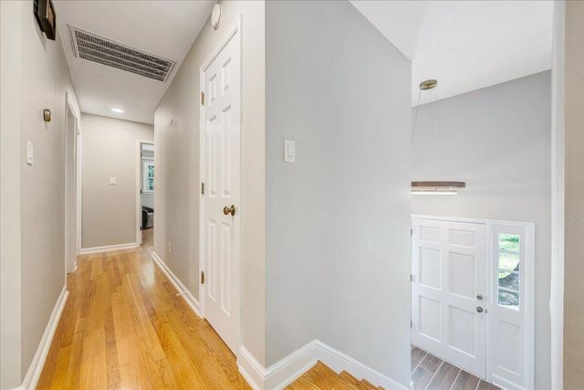 2116 Wesvan DR, Roanoke, VA 24012