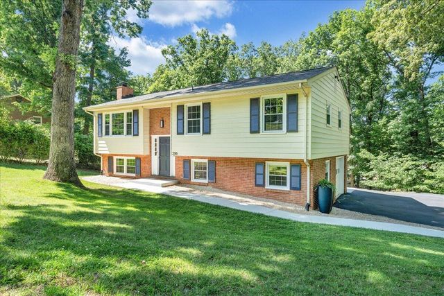 2116 Wesvan DR, Roanoke, VA 24012