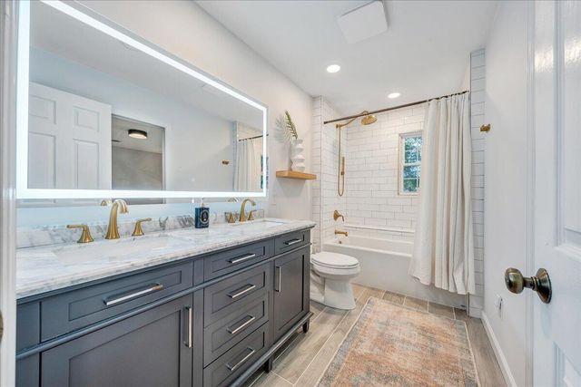 2116 Wesvan DR, Roanoke, VA 24012