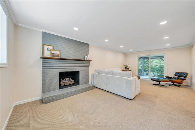 2116 Wesvan DR, Roanoke, VA 24012