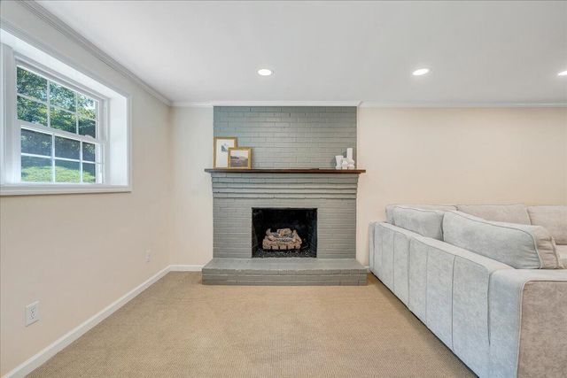 2116 Wesvan DR, Roanoke, VA 24012