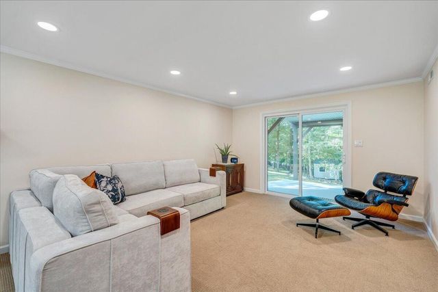 2116 Wesvan DR, Roanoke, VA 24012