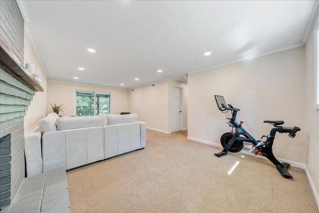 2116 Wesvan DR, Roanoke, VA 24012