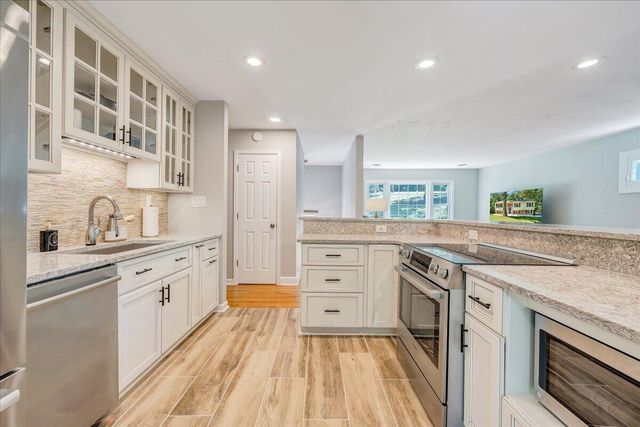 2116 Wesvan DR, Roanoke, VA 24012