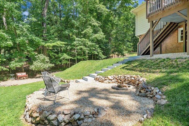 2116 Wesvan DR, Roanoke, VA 24012
