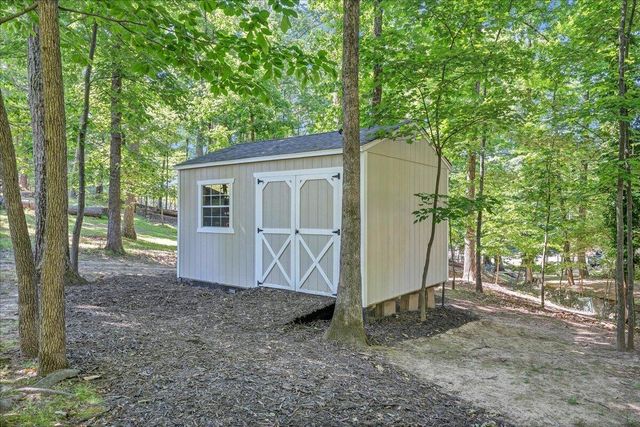 2116 Wesvan DR, Roanoke, VA 24012