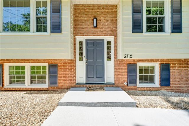 2116 Wesvan DR, Roanoke, VA 24012
