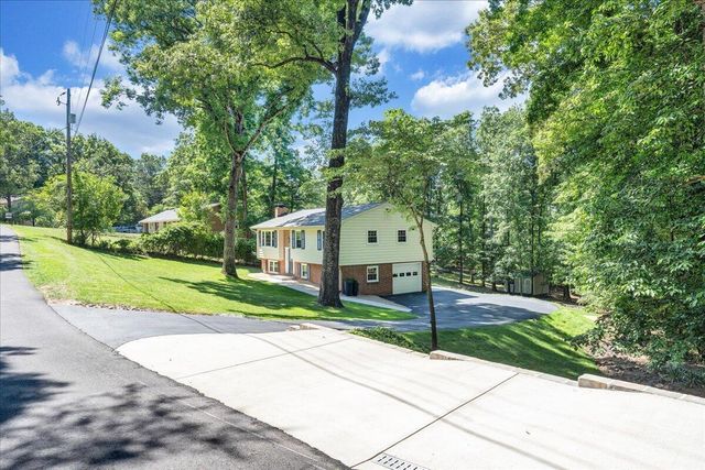 2116 Wesvan DR, Roanoke, VA 24012