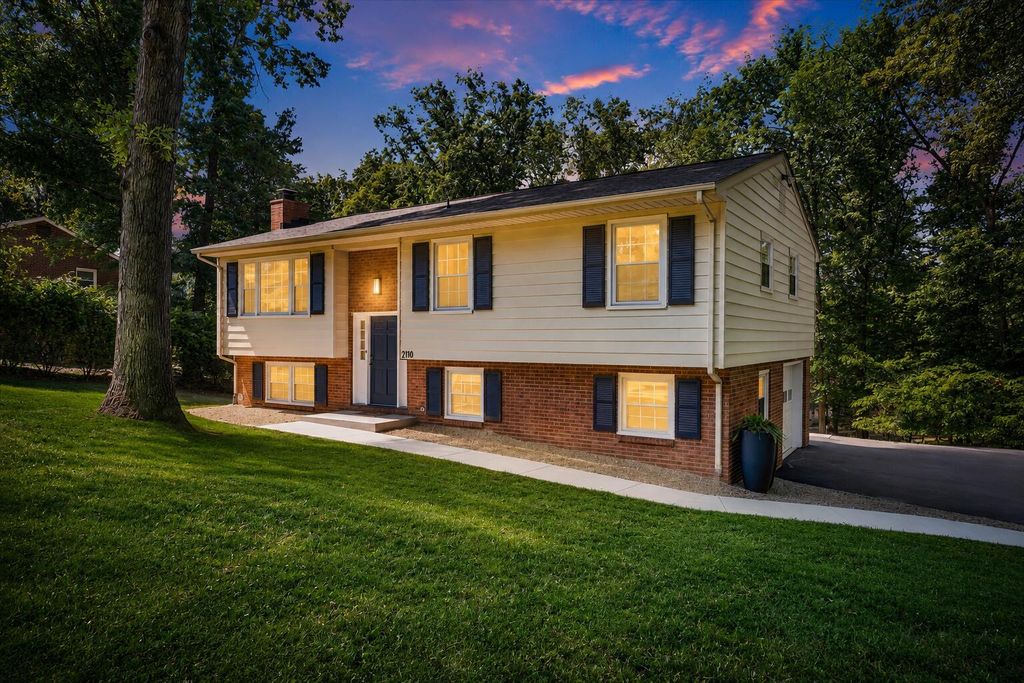 2116 Wesvan DR, Roanoke, VA 24012