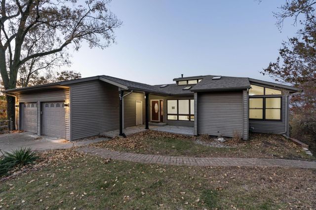 22 Skyline Drive, Ogden Dunes, IN 46368