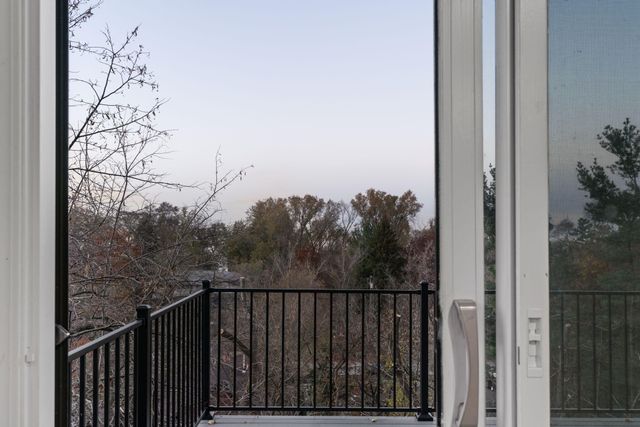 22 Skyline Drive, Ogden Dunes, IN 46368