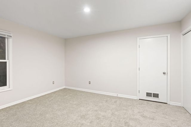 22 Skyline Drive, Ogden Dunes, IN 46368