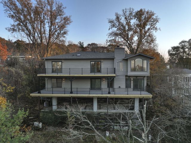 22 Skyline Drive, Ogden Dunes, IN 46368