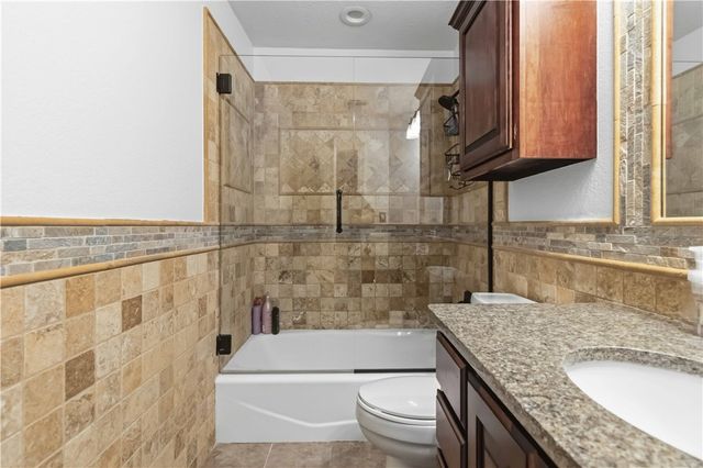 2265 Revere Place, Fayetteville, AR 72701